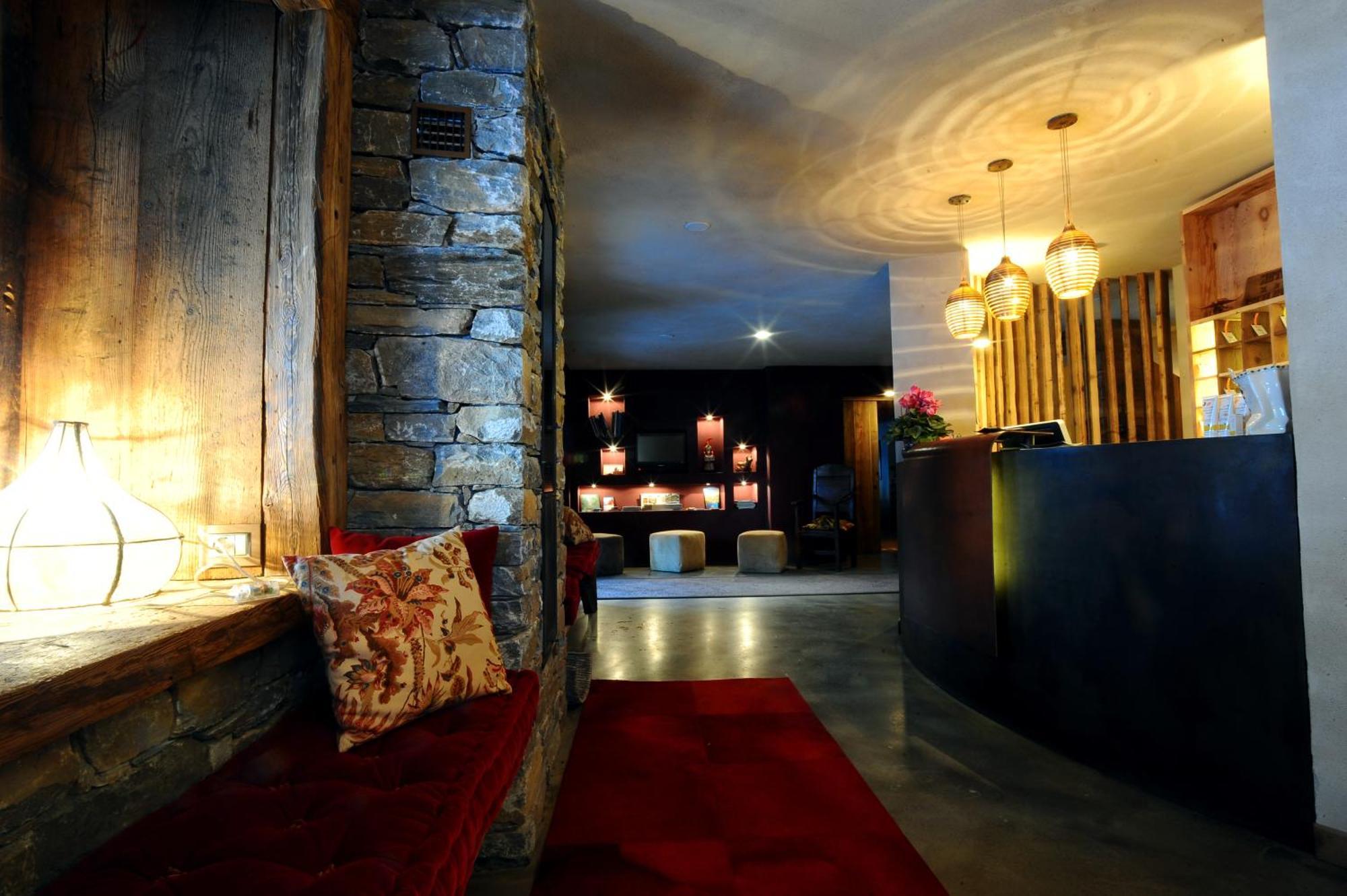 לה טוויל Chalet Eden Eco Hotel, Restaurant & Wellness מראה חיצוני תמונה