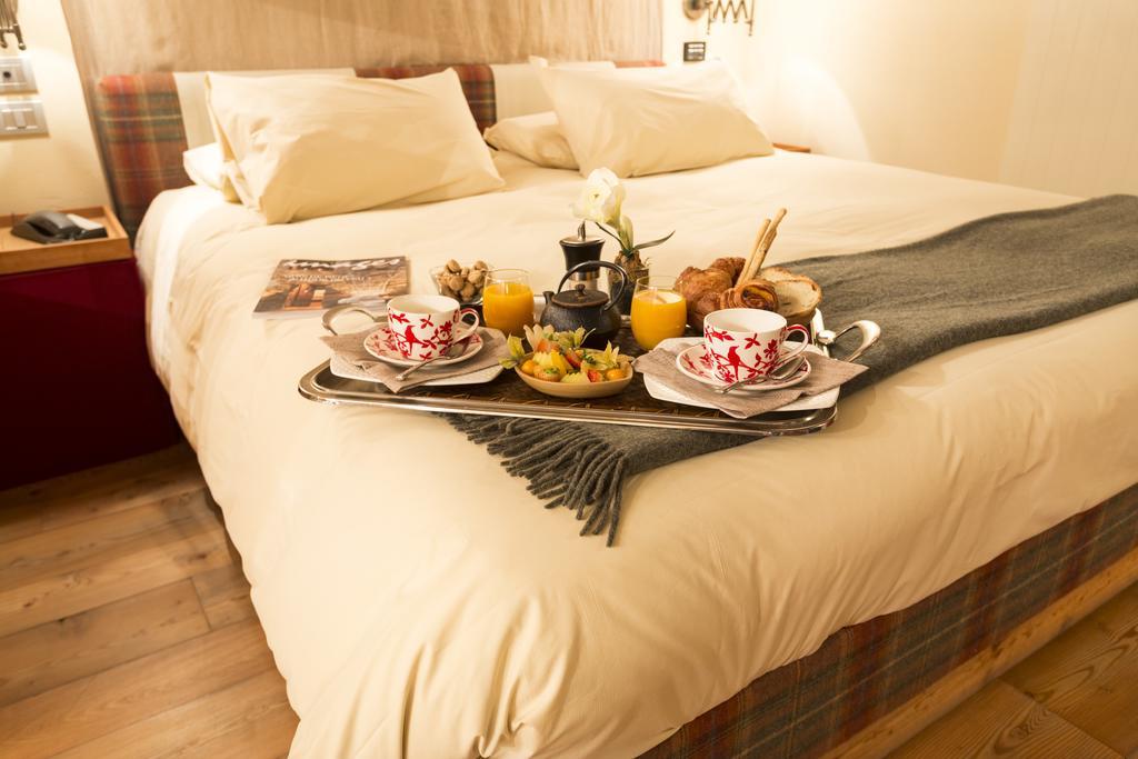 לה טוויל Chalet Eden Eco Hotel, Restaurant & Wellness מראה חיצוני תמונה