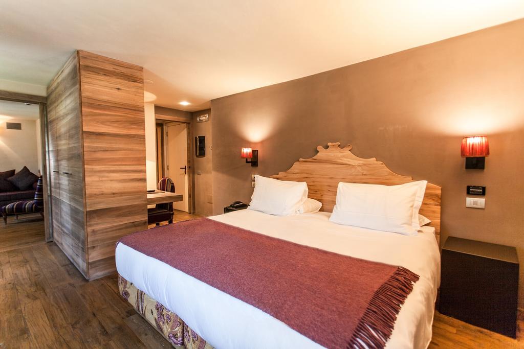 לה טוויל Chalet Eden Eco Hotel, Restaurant & Wellness מראה חיצוני תמונה