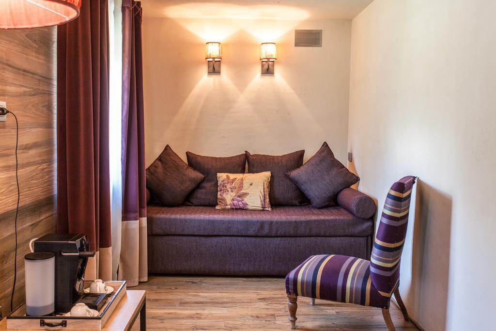 לה טוויל Chalet Eden Eco Hotel, Restaurant & Wellness מראה חיצוני תמונה