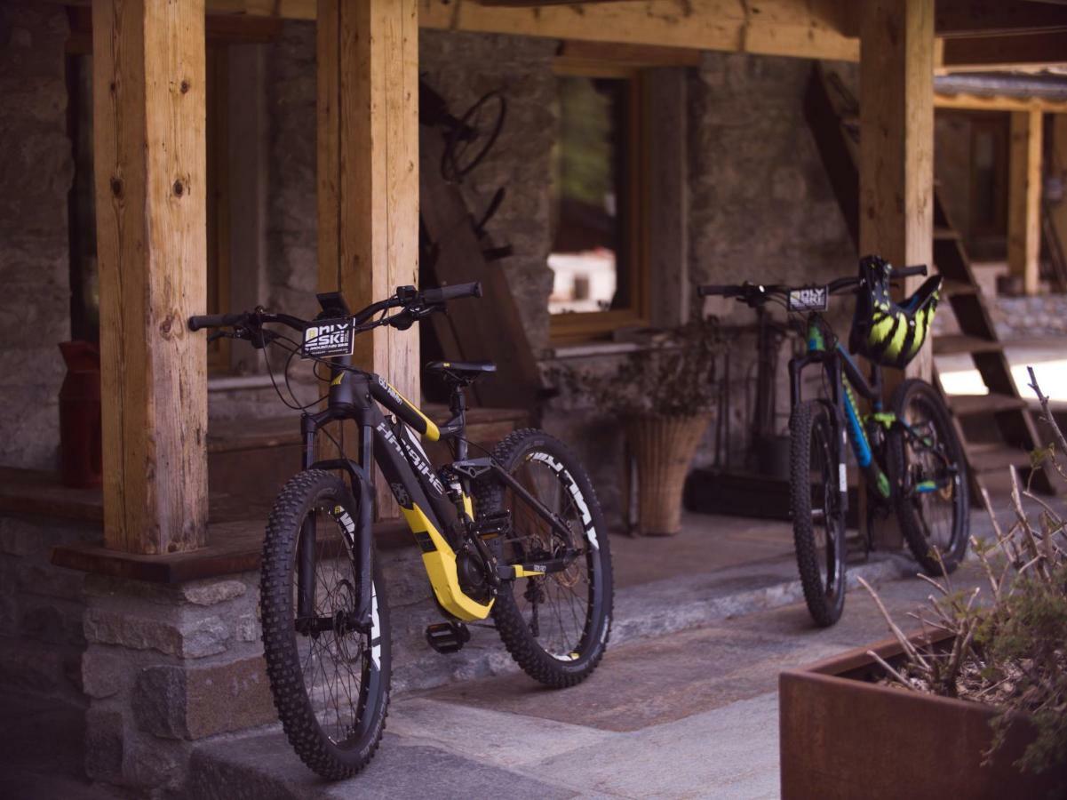 לה טוויל Chalet Eden Eco Hotel, Restaurant & Wellness מראה חיצוני תמונה