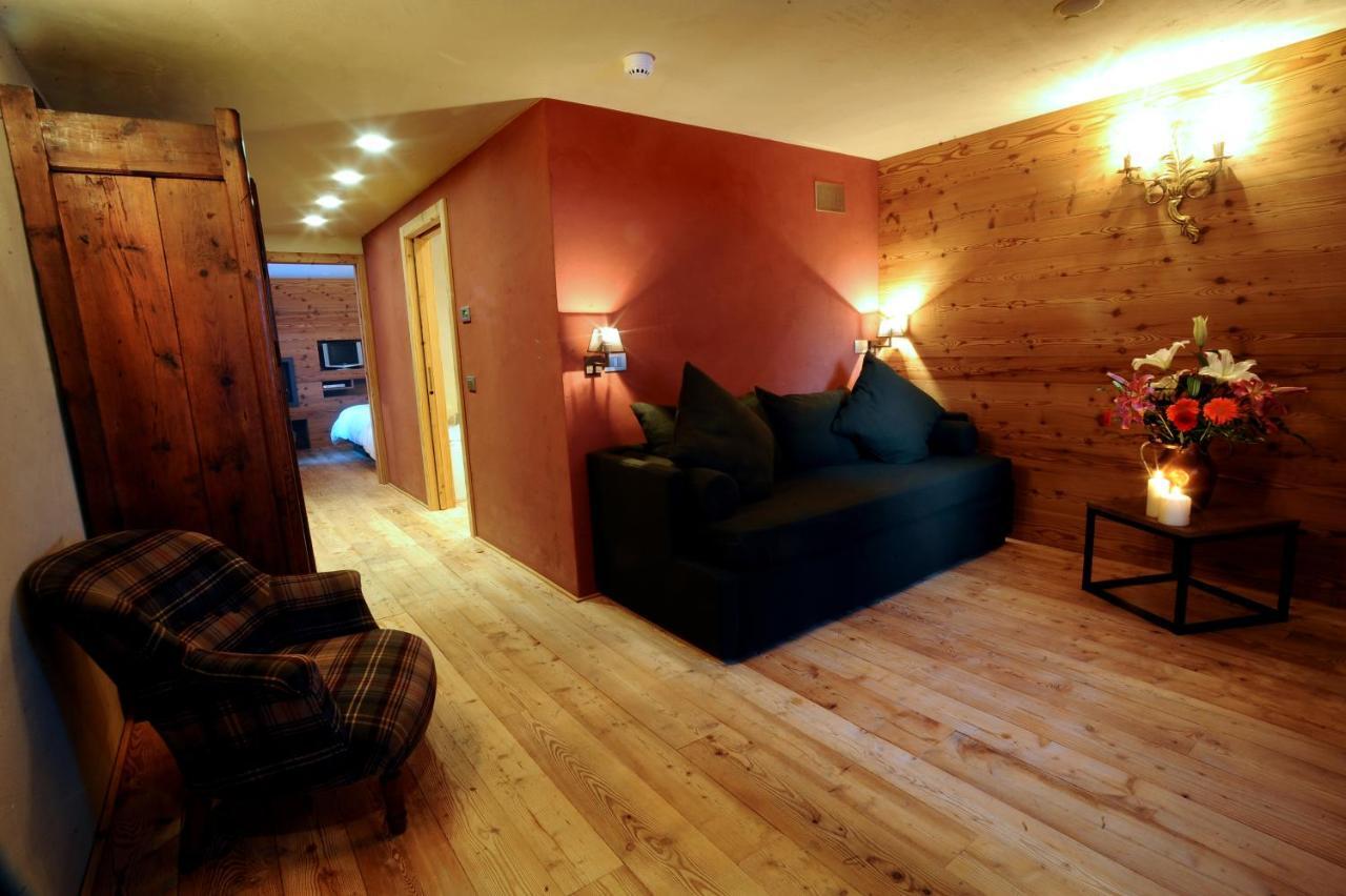 לה טוויל Chalet Eden Eco Hotel, Restaurant & Wellness חדר תמונה