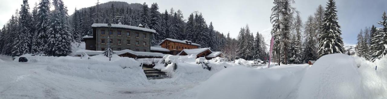 לה טוויל Chalet Eden Eco Hotel, Restaurant & Wellness מראה חיצוני תמונה